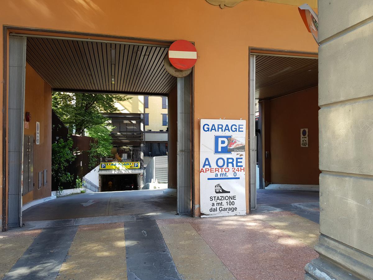 La Camera Bologna-Stazione Affittaly Rooms Exterior photo